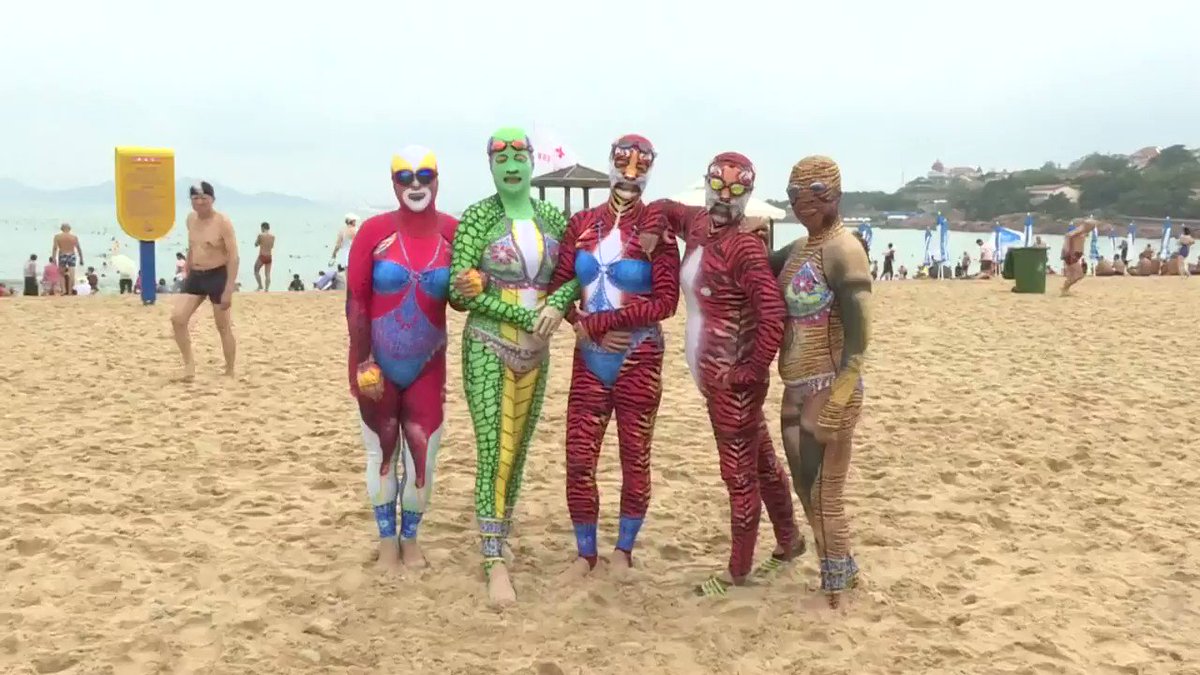 If you don’t know what a facekini is… well, you’re missing out https://www.inkstonenews.com/china/new-facekini-designs-hit-chinas-beaches/article/3022533 …