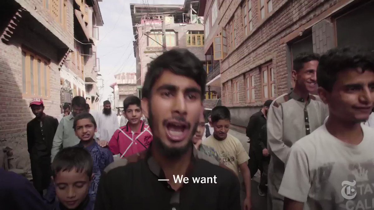 A week after India stripped Kashmir of its autonomy and imposed a communications blackout, we spent Eid in Srinagar, where thousands of troops are stopping people from moving and speaking freely: https://nyti.ms/2yX1V03