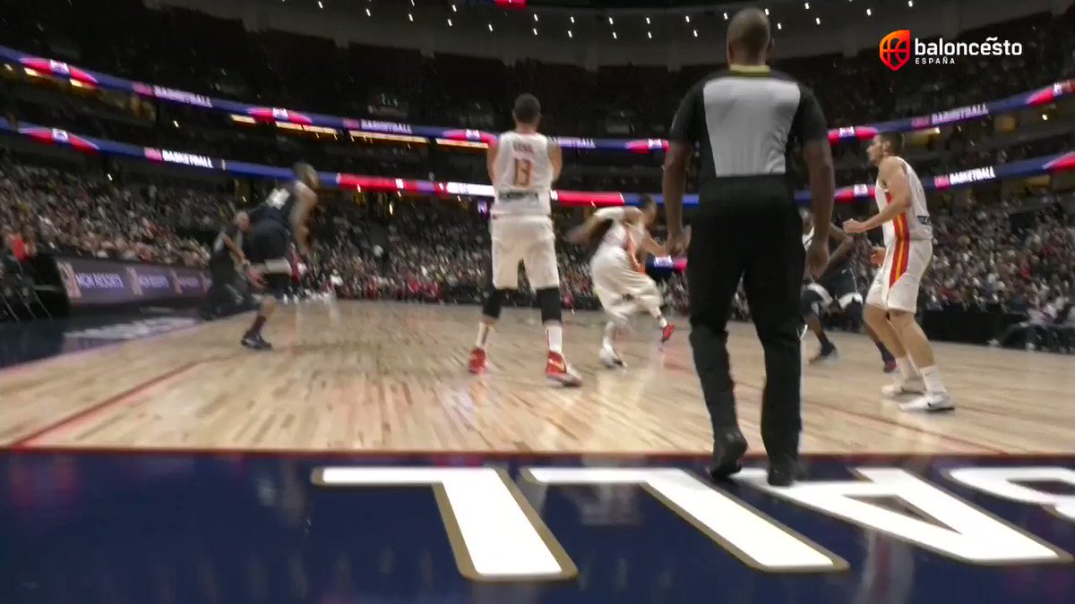 📹 Se para y para DENTRO 🙌
El TRIPLAZO de @rickyrubio9 en California 👌
🏆 Gira #dESafíoMundial
🇪🇸 🆚 🇺🇸 (Min. 10 | 20-31)
📊 http://bit.ly/2Mm9XbP
#LaFamilia #SelMAS 🇪🇸 #SomosEquipo