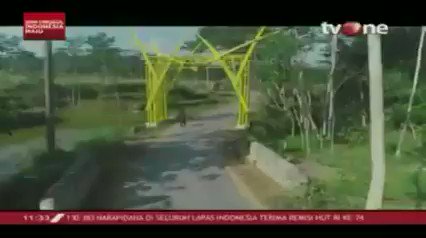 Dusun Bulak Salak, Desa Wukirsari Sleman Yogyakarta yang memiliki potensi wisata berbasis edukasi yang dibiayai oleh anggaran dana desa. Download tvOne connect untuk update berita harian Anda, android http://bit.ly/2EMxVdm & ios http://apple.co/2CPK6U3 . #tvOneNews
