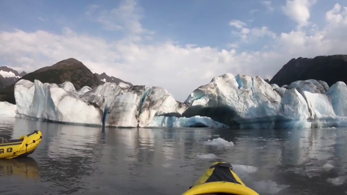 Two men kayaking in Alaska captured the moment a massive glacier collapsed https://cnn.it/31Lc8cl
