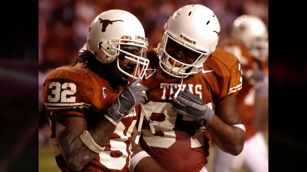 WATCH: Homeowners are calling for safety changes at an intersection on FM 2222 at Mount Bonnell Road in the wake of Saturday’s deadly crash that killed UT football legend Cedric Benson. #CedricBenson
Full story: https://t.co/90CKKrOOxe https://t.co/Iw0mYc8cLc