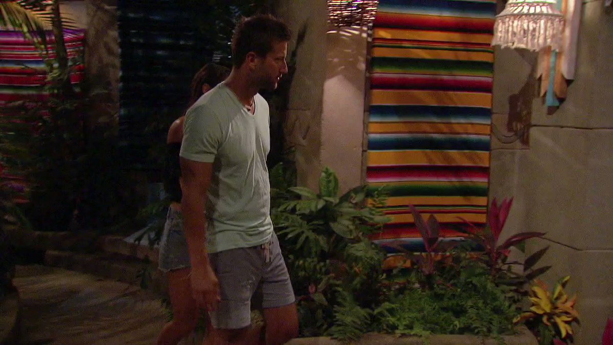 @BachParadise's photo on #BachelorInParadise