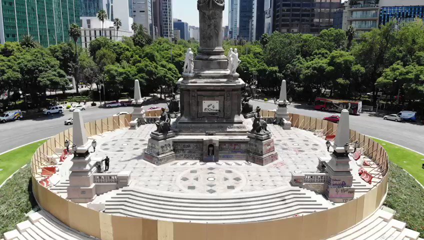 Tras las pintas realizadas en el Ángel de la Independencia , el dron de EL UNIVERSAL observó que todavía no inician los trabajos de limpieza. #Video 📹 EL UNIVERSAL