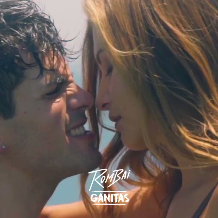 🌊 ¡Subimos la temperatura con #Ganitas! 🌊 Dale play a lo nuevo de @rombai_ y subí el volumen:👉https://smarturl.it/Ganitas