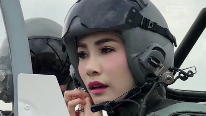 Viral Images Sineenat Wongvajirapakdi Bio Wiki Family Facebook Instagram Wikipedia