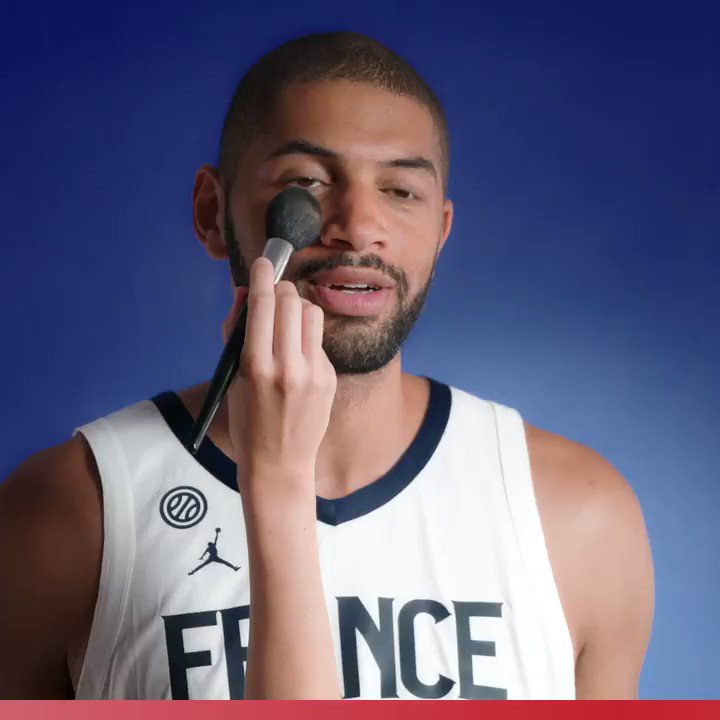 On allait dire qu’il va droit au but, mais il est plutôt @PSG_inside
donc bon… Le grand @nicolas88batum nous dit tout dans #TimeOut ! 🏀
