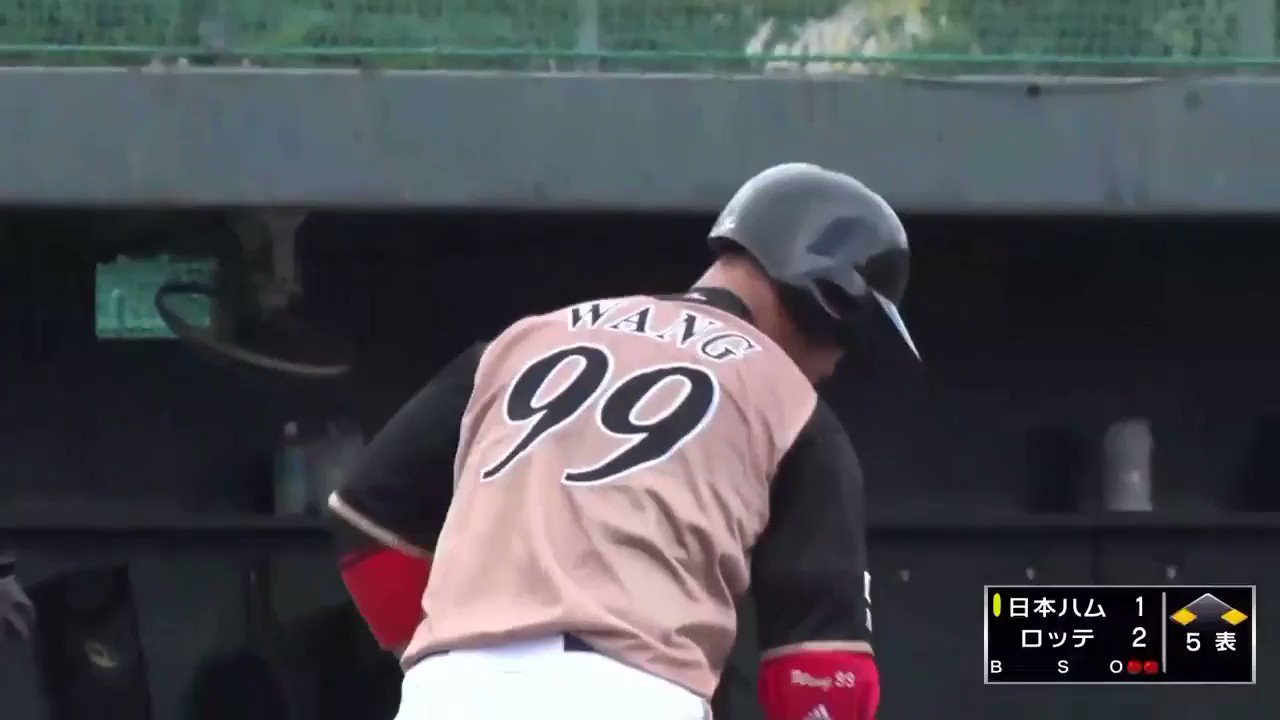 [分享] 去年9/10 王柏融砲轟澤村賞名投涌井秀章