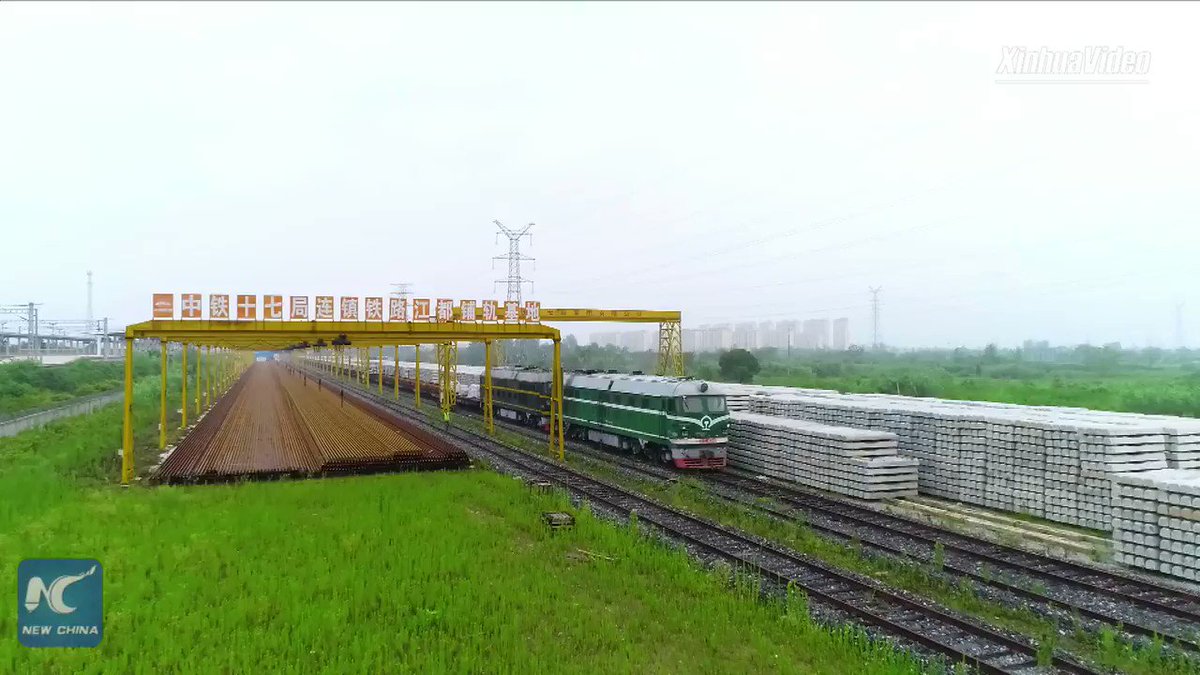 How can a coin stand on a speeding train of China's high-speed railway without falling? Find out the secret behind the building of high-speed rail
