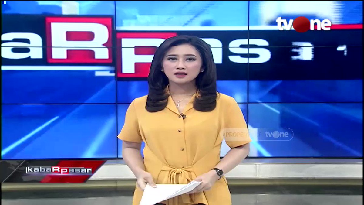 Pemerintah resmi menaikkan tarif cukai rokok sebesar 23 persen. Kenaikan cukai rokok juga akan diikuti dengan harga di tingkat eceran sebesar 35 persen. Download tvOne connect untuk update berita Anda, android http://bit.ly/2EMxVdm & ios http://apple.co/2CPK6U3 . #tvOneNews