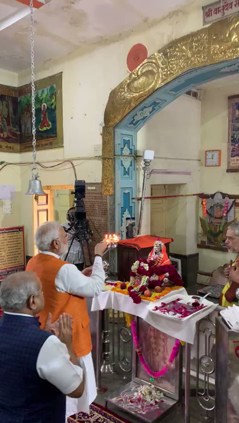 Prayed at the Garudeshwar Dutt Temple. Here are some special moments.