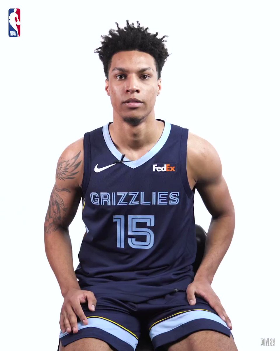 "Not too flashy, something kinda plain, but still looks really nice." 😎
Sound up with @memgrizz rook & @NBASummerLeague MVP @brandonclarke23 for #NBARookieWeek! #NBARooks