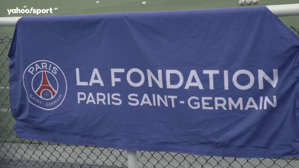 Yahoo Sport France (@YahooSportFR) on Twitter photo 2019-10-11 08:02:42 ⚽️ Grâce au programme de la fondation @PSGChildren, ces 16 enfants atteints dun handicap mental ont pu réaliser un rêve. Et ils ne pas au bout de leurs surprises : @colin2dagba, défenseur du @PSG_inside, leur a offert une magnifique journée ! @AmbreGodillon @SabDelannoy ⚽️ Grâce au programme de la fondation @PSGChildren, ces 16 enfants atteints dun handicap mental ont pu réaliser un rêve. Et ils ne pas au bout de leurs surprises : @colin2dagba, défenseur du @PSG_inside, leur a offert une magnifique journée ! @AmbreGodillon @SabDelannoy