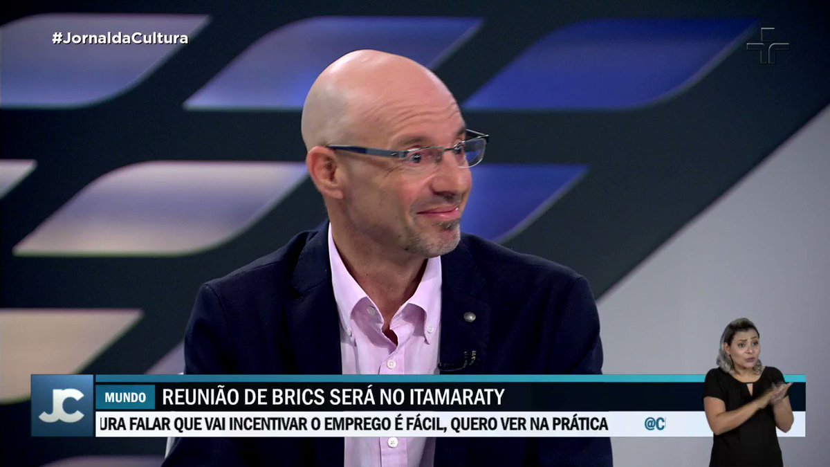 "O Bolsonaro conseguiu juntar muita gente num momento anti-PT. Por isso ele deve estar soltando fogos de artifício com a liberação do Lula de alguma forma."Fala do filósofo @lf_ponde no #JornaldaCultura.