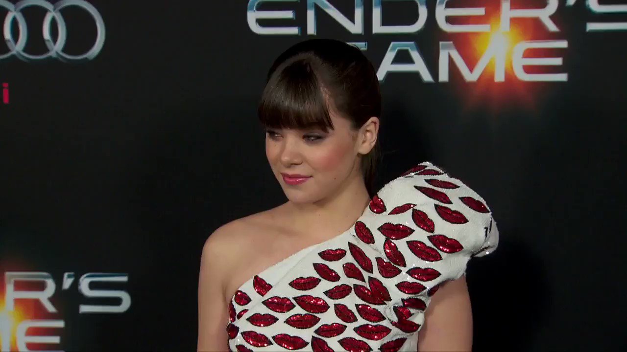 Hailee Steinfeld turns 26 today. Happy Birthday! 