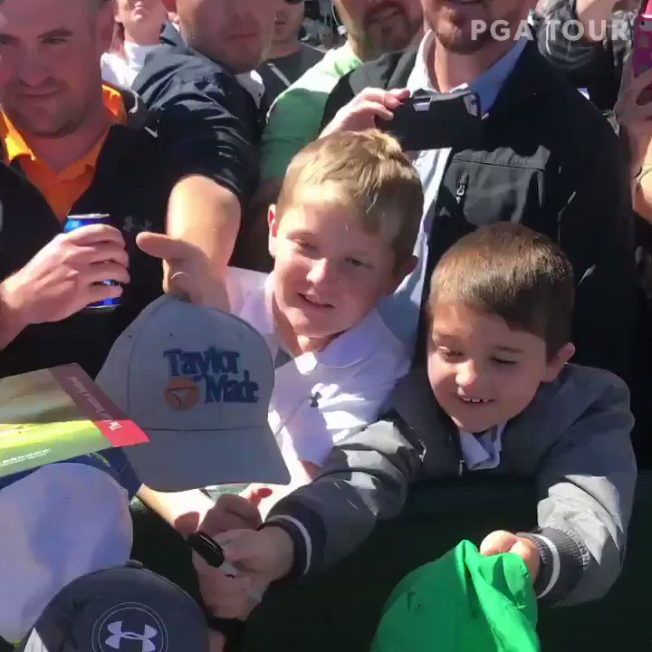 PGA TOUR (@PGATOUR) on Twitter photo 2019-12-02 10:53:47 The joy of meeting Tiger. ๐ #TOURVault The joy of meeting Tiger. ๐ #TOURVault