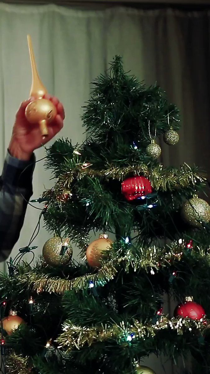 Cuenta la historia que el primer árbol de #Navidad fue adornado en 1510 en #Europa.