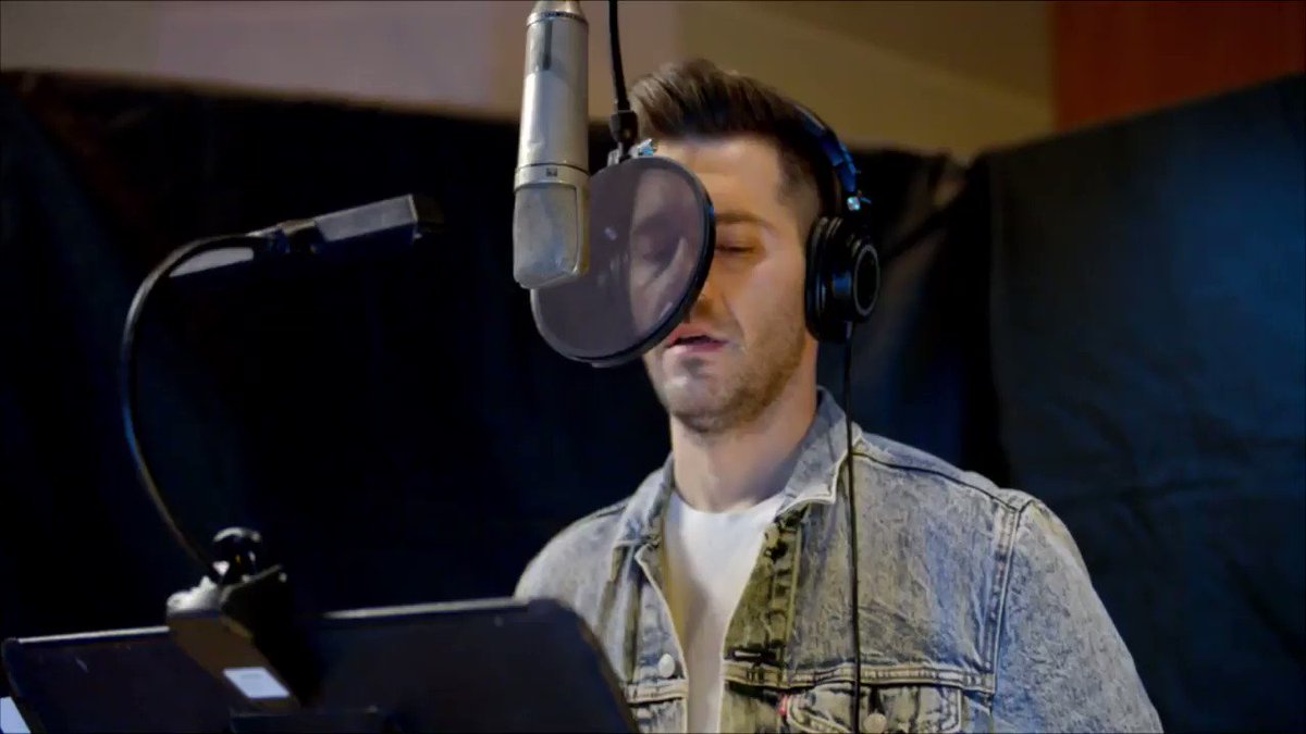 I'm proud to join @TheVFoundation in the fight against cancer. I had the most incredible connection to Jimmy V when recording this voice over. Felt his presence & to some extent like he was around somehow. Love the foundation and everything it stands for. http://v.org/donate