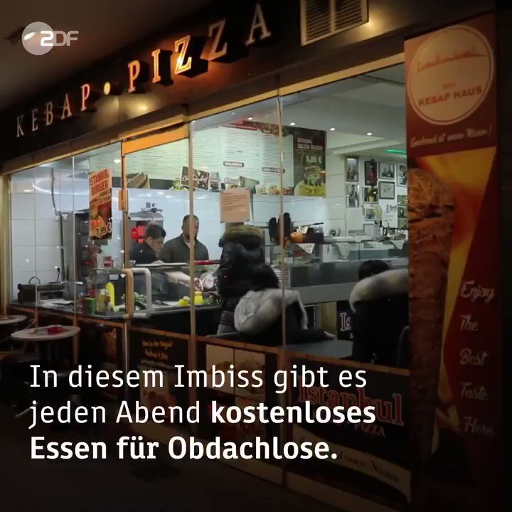 „Einwanderung in die Sozialsysteme“ neu erzählt: Im Dönerladen von Mehmet Yildrim dürfen sich Obdachlose jeden Donnerstag ein Gericht & ein Getränk aussuchen und zahlen dafür nix. Herr Yildrim floh 1991 mit seiner Familie nach Deutschland. (via @ZDFheute)