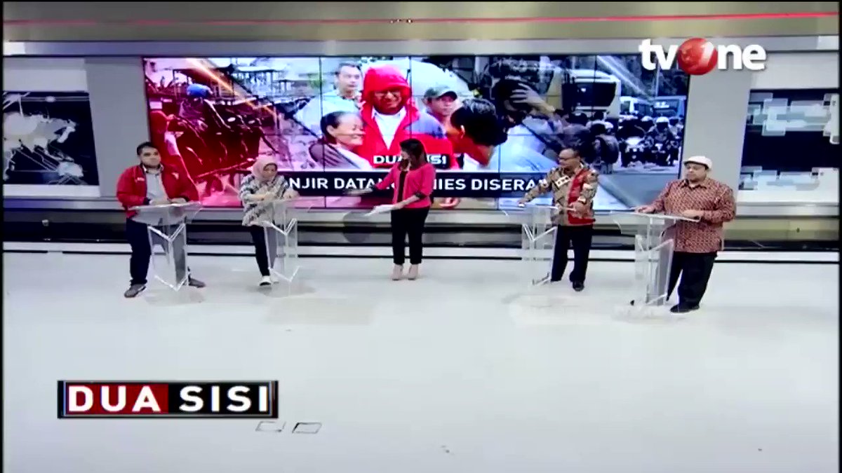 Banjir Jakarta, Yuke Yurike: Kita berharap kali kecil tidak dicuekin. Mohon segala sesuatunya yang terkait dengan antisipasi bencana baik banjir dan sebagainya harus koordinasinya lintas dinas harus baik. #RepostNews#tvOneNews #DuaSisitvOne