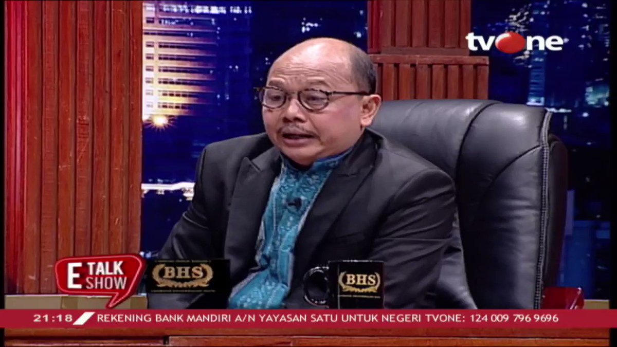 Ali Ngabalin: Yang paling menarik menjadi staf kepresidenan adalah bisa mewakili Presiden, Pemerintah, dan istana untuk melakukan klarifikasi terhadap semua berita-berita yang terkait dengan fitnah. #RepostNews #tvOneNews #ETalkshowtvOne #AliNgabalin #StafKepresidenan