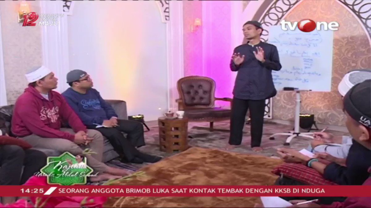 Ustadz Abdul Somad: Kita bukan punya aturan, kita yang mengikuti aturan. Dalam islam diajarkan, bahwa "kami dengar dan kami patuh". Sedangkan yang ingkar berkata "Kami dengar tapi kami tidak mengikuti". #RepostNews #KajianUAStvOne #tvOneNews