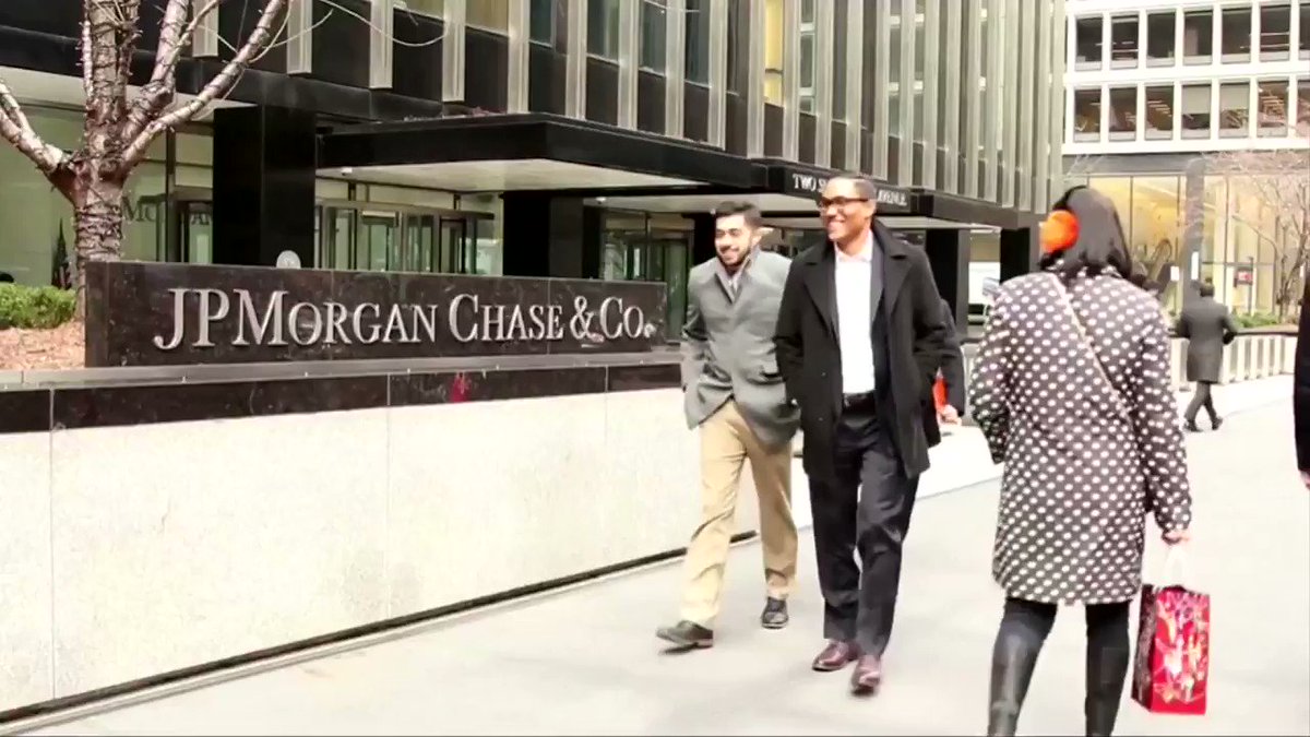 JPMorgan hit a profit home run to get the fourth-quarter corporate reporting season going. @OneHitGit breaks down the success https://t.co/4A7kznepV8