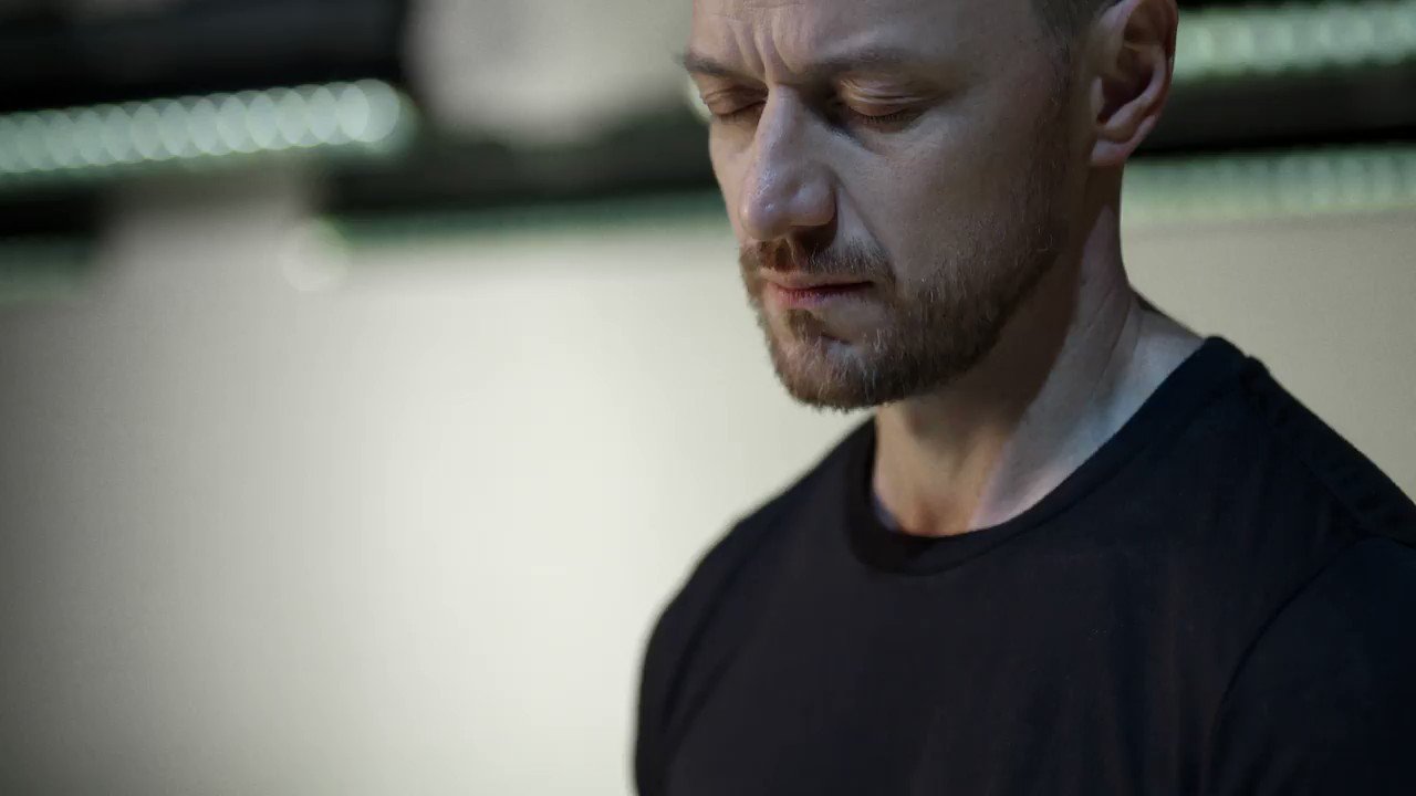 Happy Birthday to the man who speaks beautiful words, James McAvoy. 