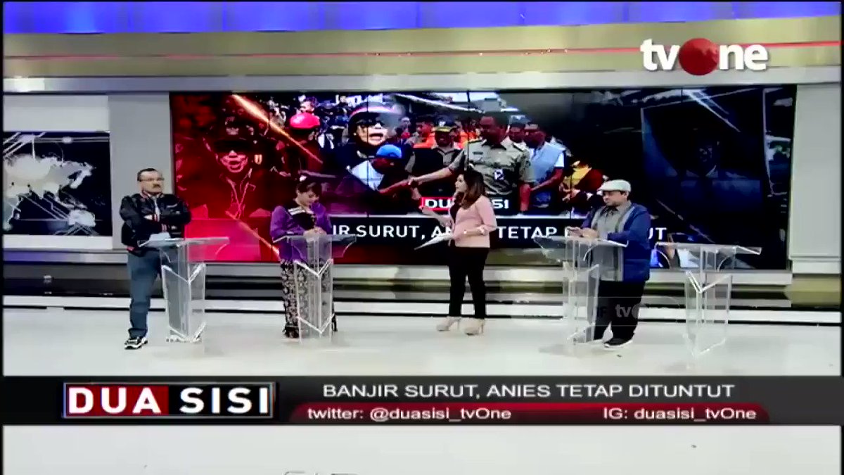 Sisca Rumondor, koordinator Jakarta Bergerak: Yang kami lakukan bukan hanya mengkritisi masalah banjir, banjir itu seperti akumulasi kinerja yang kami rasa dari Anies Baswedan 'tidak becus' ngurus Jakarta. #tvOneNews #RepostNews #DuaSisitvOne #SiscaRumondor