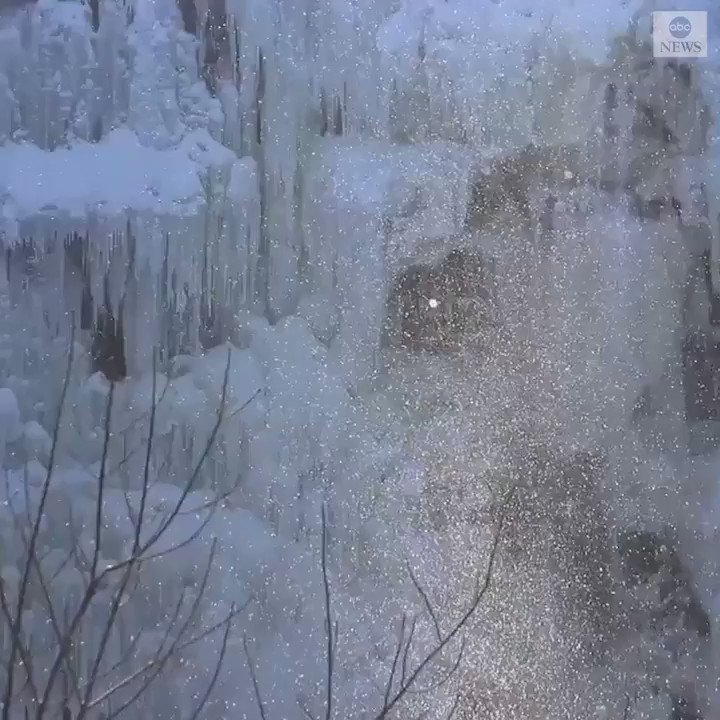 FROZEN FALLS: New York’s Salmon River Falls was the site of a beautiful winter scene after frigid temperatures partially froze a waterfall. https://abcn.ws/2NL0cTA