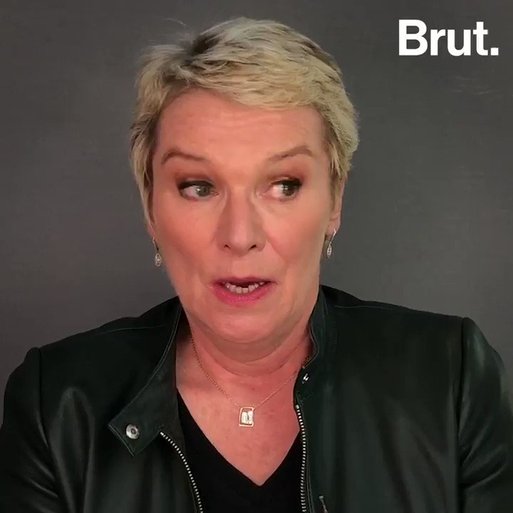 L'attentat contre Charlie Hebdo et l'enquête d'@EnvoyeSpecial sur Penelope Fillon : @EliseLucet raconte 2 moments qui l'ont particulièrement touchée.Pour la vidéo complète des 3 moments :https://www.brut.media/fr/news/3-moments-qui-ont-marque-elise-lucet-1c36e3bc-edc7-48e6-9682-a2c4b955072b …