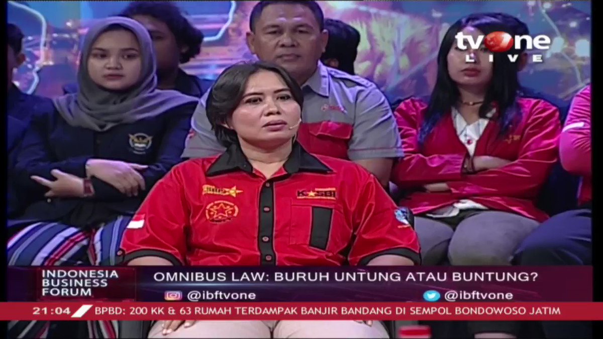 Nining Elitos, Ketum Konfederasi KASBI: Kita menginginkan Pemerintah menghentikan persoalan Omnibus Law. Karena bicara Omnibus Law tidak hanya bicara sektor pekerja semata, tapi juga lingkungan, masyarakat, perempuan, nelayan dan banyak lainnya. #tvOneNews #IBFtvOne #OmnibusLaw