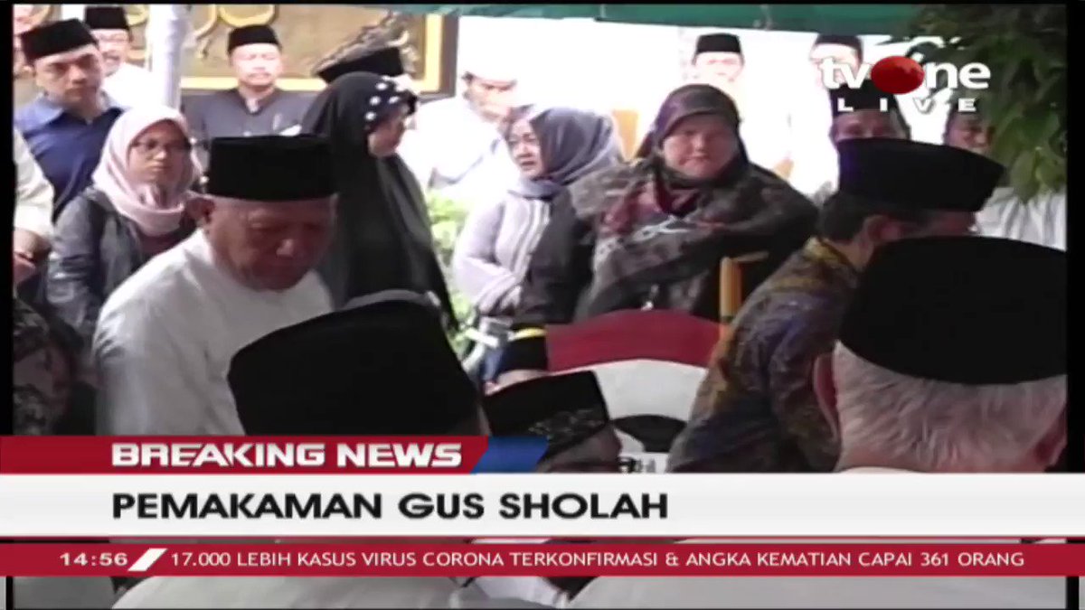 Menko Polhukam, Mahfud MD menyampaikan doanya untuk Alm. Agus Sholah. Selengkapnya di tvOne connect. #tvOneNews #BreakingNewstvOne #MahfudMD #AgusSholah