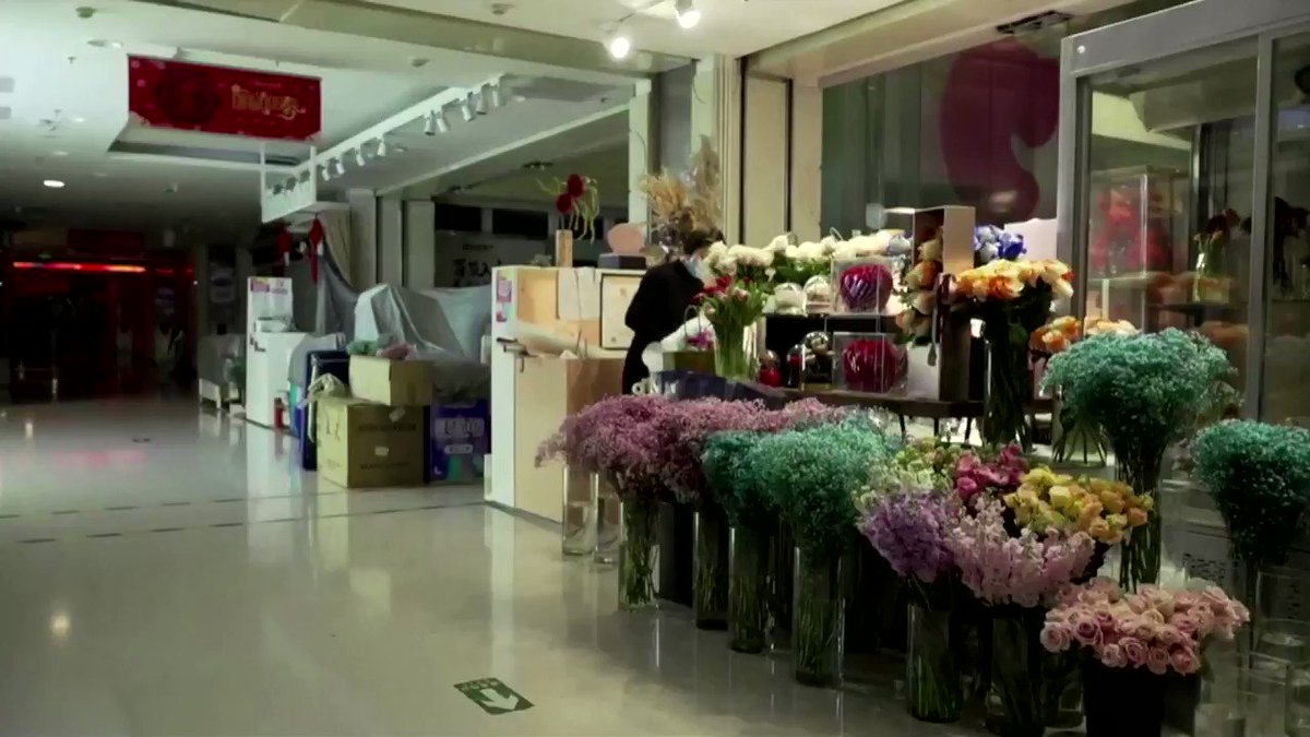 A florist in Beijing faces 90 percent drop in sales, as flower business suffers due to #coronavirus outbreak in China https://t.co/wYlbtoFimh https://t.co/ShUvErWLmr