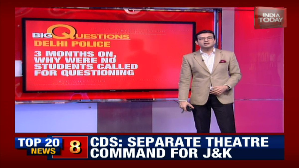 #IndiaTodayExclusive | Caught on camera: Cops enter Jamia campus, fire teargas shells#6PMPrime LIVE at http://bit.ly/IT_LiveTV