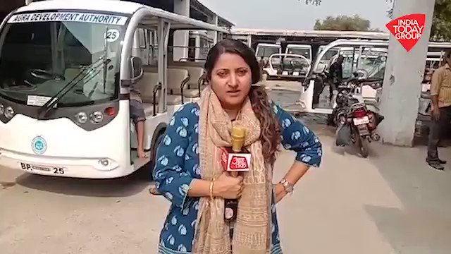 इन गाड़ियों में ताज महल के अंदर जाएंगे अमेरिका के राष्ट्रपति डोनाल्ड ट्रम्प और फर्स्ट लेडी मेलानिया ट्रम्प। आगरा में चल रही हैं तैयारियां। देखिए @milan_reports की इस रिपोर्ट में। #ReporterDiaryअन्य वीडियो: http://bit.ly/IndiaTodaySocial …