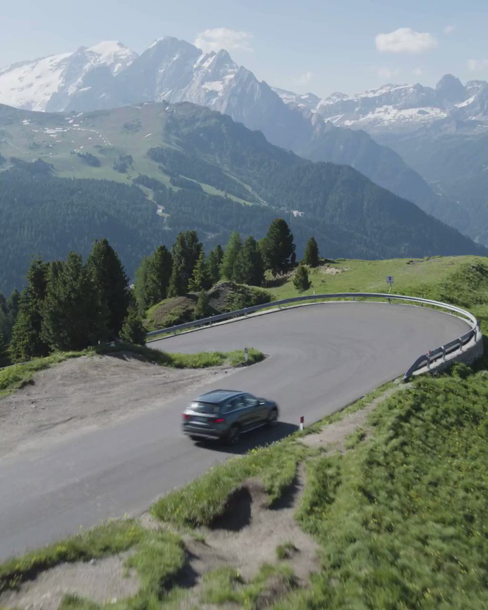 The new Mercedes-Benz GLC incorporates many advanced features and technologies. It turns heads with its redesigned, bold look.
Enjoy a smooth ride thanks to 4MATIC all-wheel drive, AIR BODY CONTROL, DYNAMIC BODY CONTROL and comfortable Multicontour seats http://mb4.me/glc-com_twr .