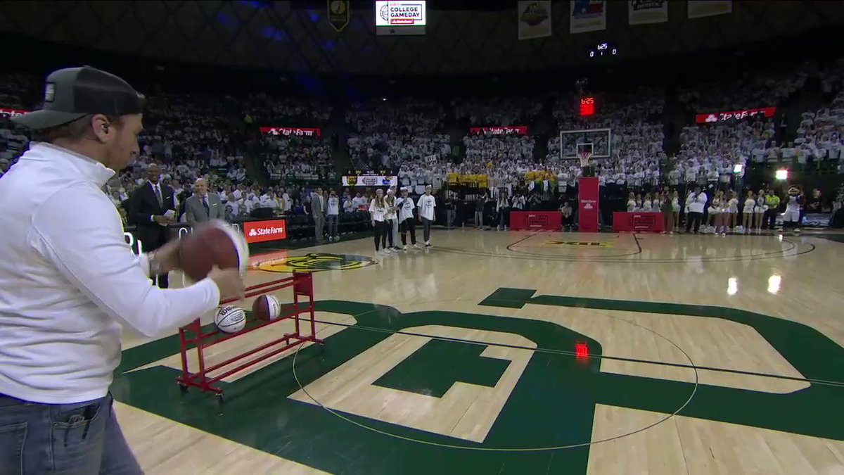 College GameDay (@CollegeGameDay) on Twitter photo 22/02/2020 17:05:50 .@chipgaines couldn't make the half-court shot. It wasn't for a lack of effort 😅 .@chipgaines couldn't make the half-court shot. It wasn't for a lack of effort 😅