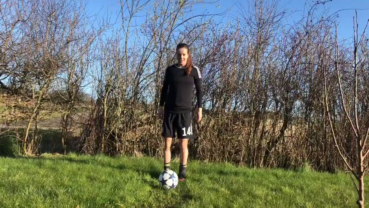Can you beat Sofie #Pedersen at juggling the ball? 🧐 Let's just say she set the bar high! 😱 👟⚽️
She has been inspiring kids in Denmark to keep active whilst at home. https://www.youtube.com/watch?v=6i8_8drB270&feature=youtu.be …