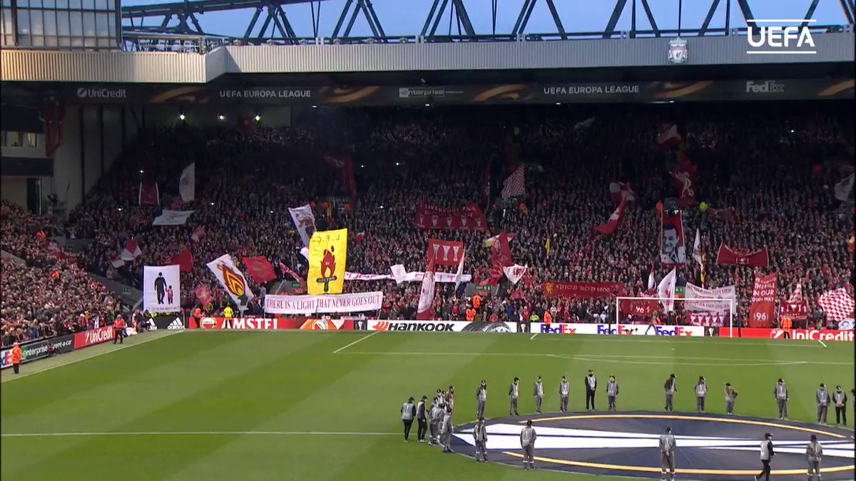 πΆ ππππ πΆ
@LFC and @BVB fans combine to belt out this famous football anthem π₯°
#UELclassics