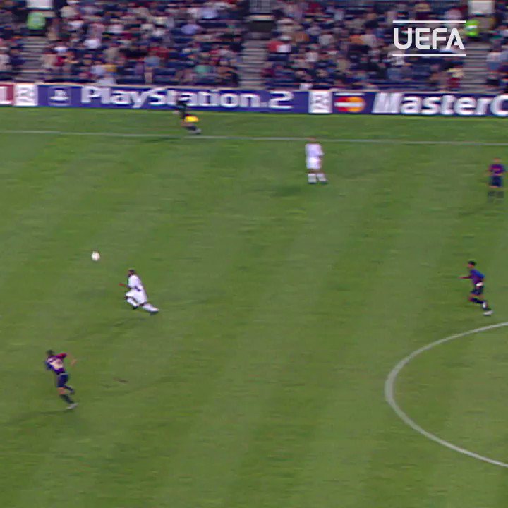 's Media: 🔴🔵 Lyon legend Grégory Coupet 🙌
#UCL | #FlashbackFriday | @OL_English https://t.co/k26qzPrdFX 's Media: 🔴🔵 Lyon legend Grégory Coupet 🙌
#UCL | #FlashbackFriday | @OL_English https://t.co/k26qzPrdFX