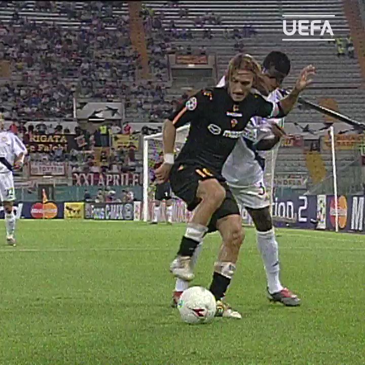 π
#OTD in 1993, backheel maestro & Roma legend Francesco @Totti made his debut. The rest is history.
#UCL | #OnThisDay | @ASRomaEN