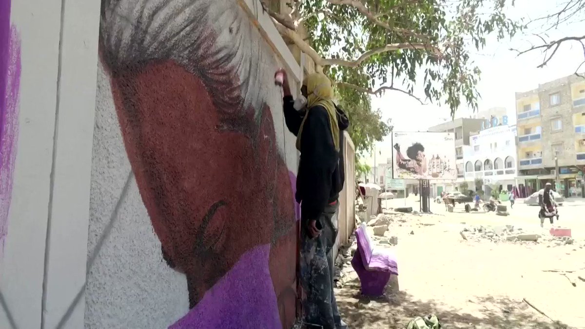 Senegal's leading graffiti artists are deploying their craft to raise awareness about the coronavirus https://reut.rs/2JfJcSG