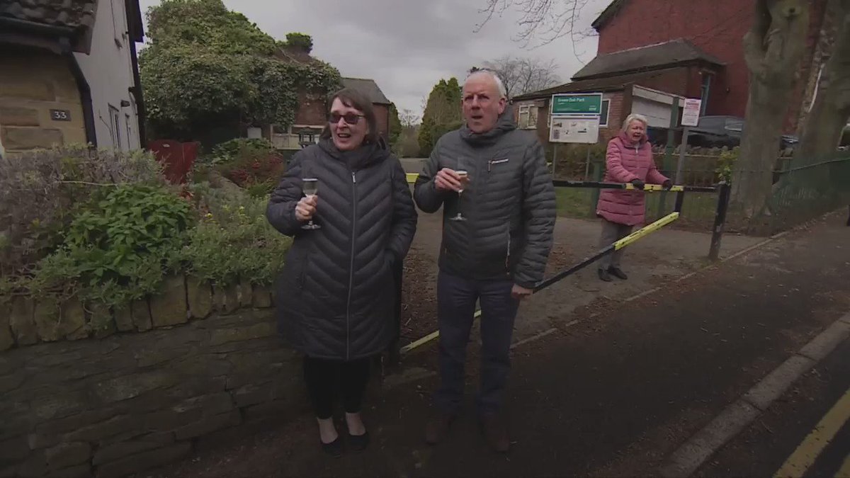 BBC Breakfast (@BBCBreakfast) on Twitter photo 2020-03-31 10:59:44 “You’re all invited to my 100th by the way” 🥳 ⬇🎈Dennis’ street came out to celebrate his 90th birthday. Plenty more community spirit on #BBCBreakfast this morning ⏰ “You’re all invited to my 100th by the way” 🥳 ⬇🎈Dennis’ street came out to celebrate his 90th birthday. Plenty more community spirit on #BBCBreakfast this morning ⏰