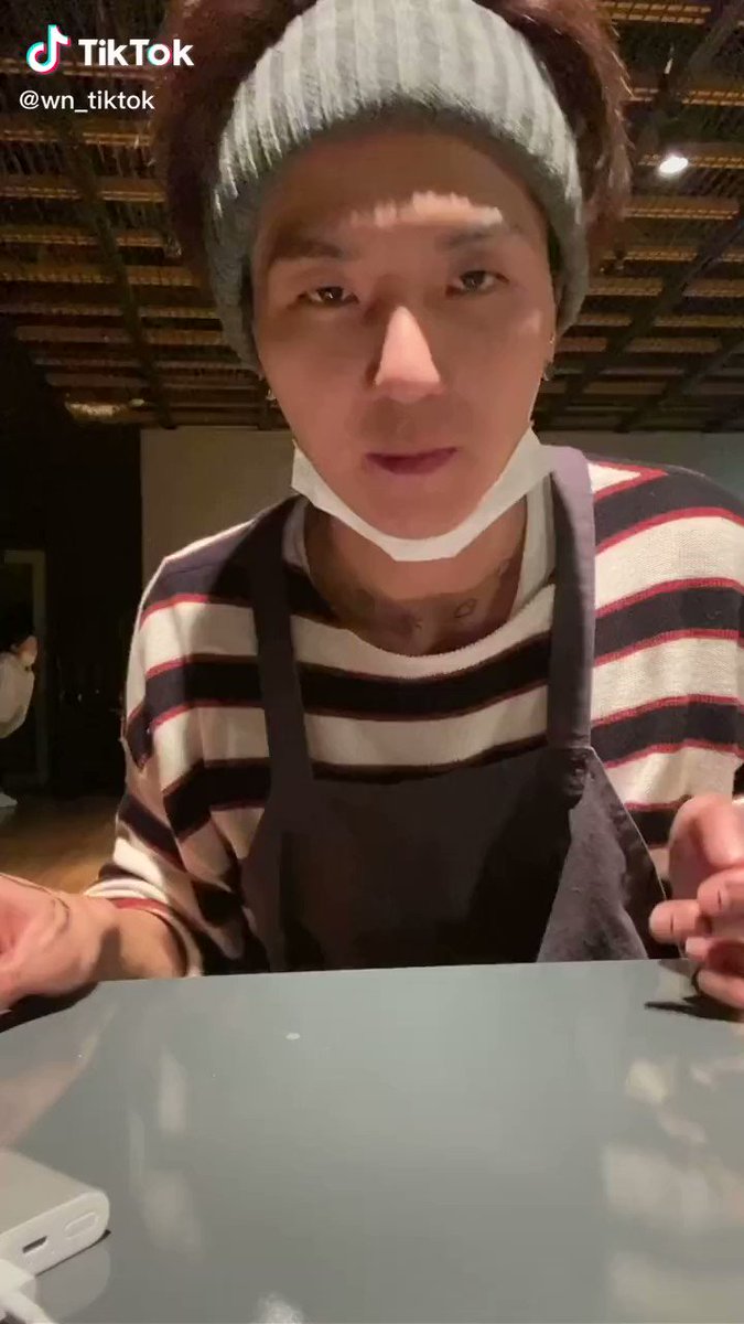 위너가 틱톡에 공개한 '뜸' 핑거댄스 !😘