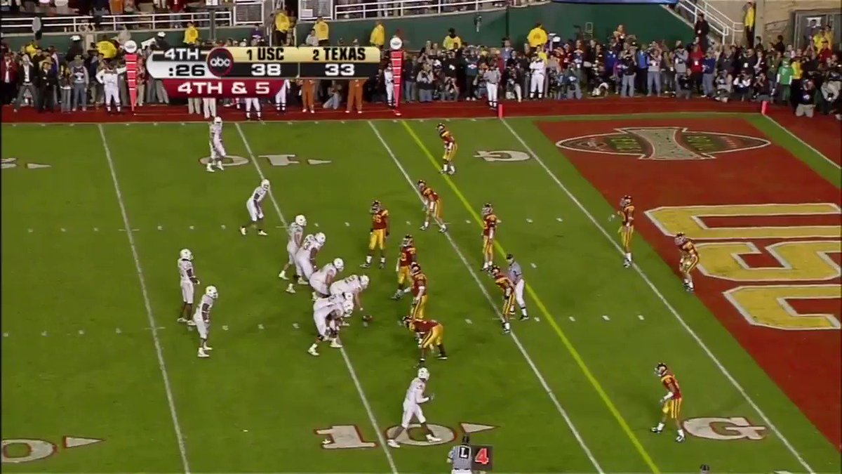 "Vince Young Scores!"
An absolute iconic moment for @VinceYoung10 & the Longhorns 🤘 #HookEm
(via @TexasFootball)