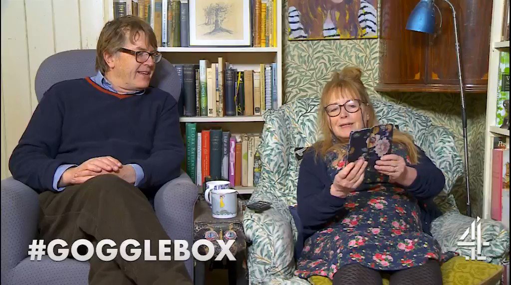 C4 Gogglebox on Twitter "Bang your saucepans for the NHS 👏 👏 👏 NHSuk