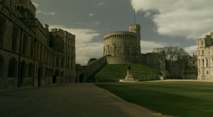 Her Majesty The Queen addresses the UK and the Commonwealth in a special broadcast recorded at Windsor Castle. https://t.co/HjO1uiV1Tm