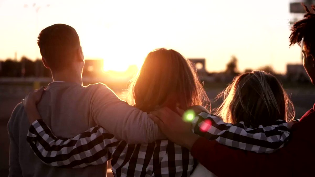 #EGM | ¿Cuánta gente cabe en un abrazo? @La_SER abraza a 4.113.000 oyentes al día y lidera el gran abrazo diario de toda la radio en España
🤗🤗 ¡G R A C I A S! 🤗🤗
#ElAbrazoMásGrande https://t.co/74Ph2qS64h