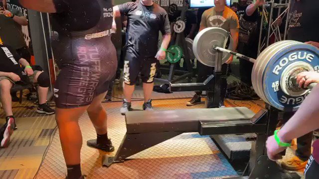 Жим лежа 335 5 кг Джулиус Мэддокс
